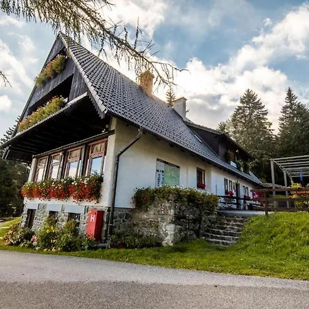 At Ruska & Candrova Koca Guest house 3*